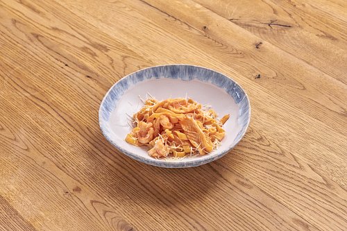 Фетучини с морепродуктами и томатным соусом