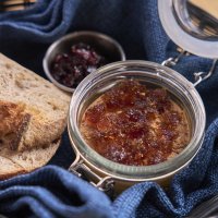 Паштет из порося с желе из кваса и луковым мармеладом