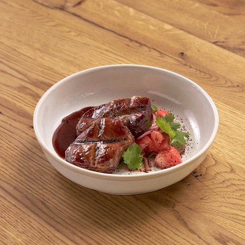 Стейк из свинины в смокере