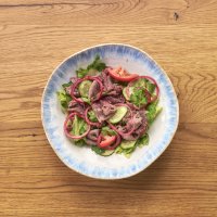 Салат с ростбифом