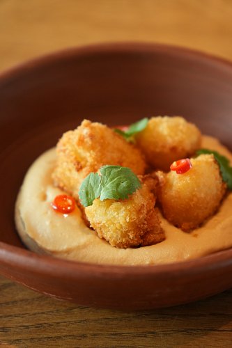 Хумус с цветной капустой в сухарях