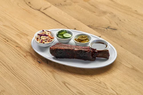 Говяжье ребро с соусом BBQ