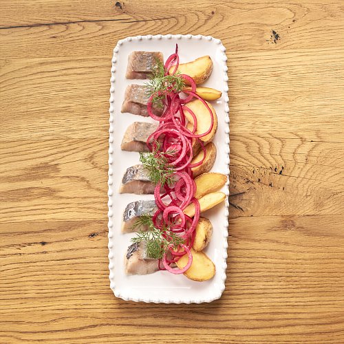 Сельдь с обжаренным картофелем