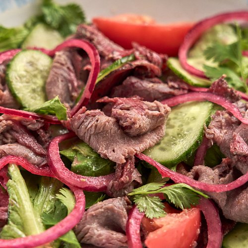 Салат с ростбифом