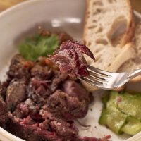 Баранина в смокере с баклажановой икрой и томатами