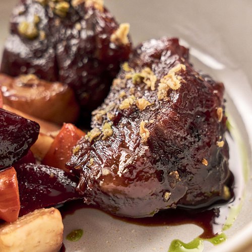 Говяжьи щёчки