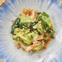 Салат с морепродуктами и кремом из тыквы