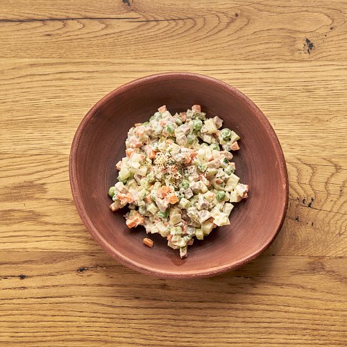 Оливье с томлёным языком