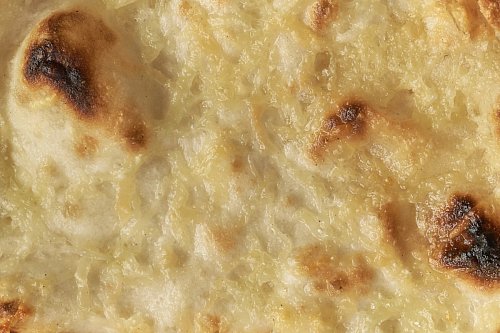 Фокачча с песто, пармезаном или оливковым маслом