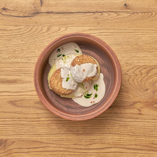 Котлета из щуки с красной икрой и картофельным пюре