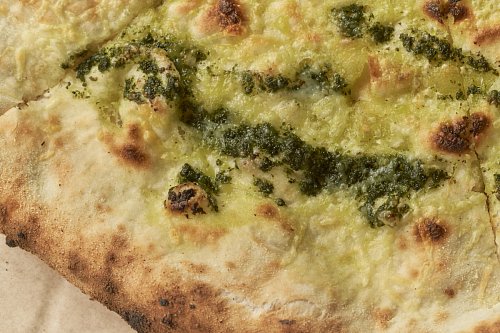 Фокачча с песто, пармезаном или оливковым маслом