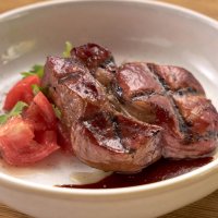 Стейк из свинины в смокере