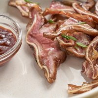 Свиные ушки с соусом BBQ